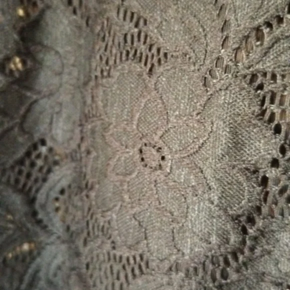 Like New Divided dress - Picture 7 of 10